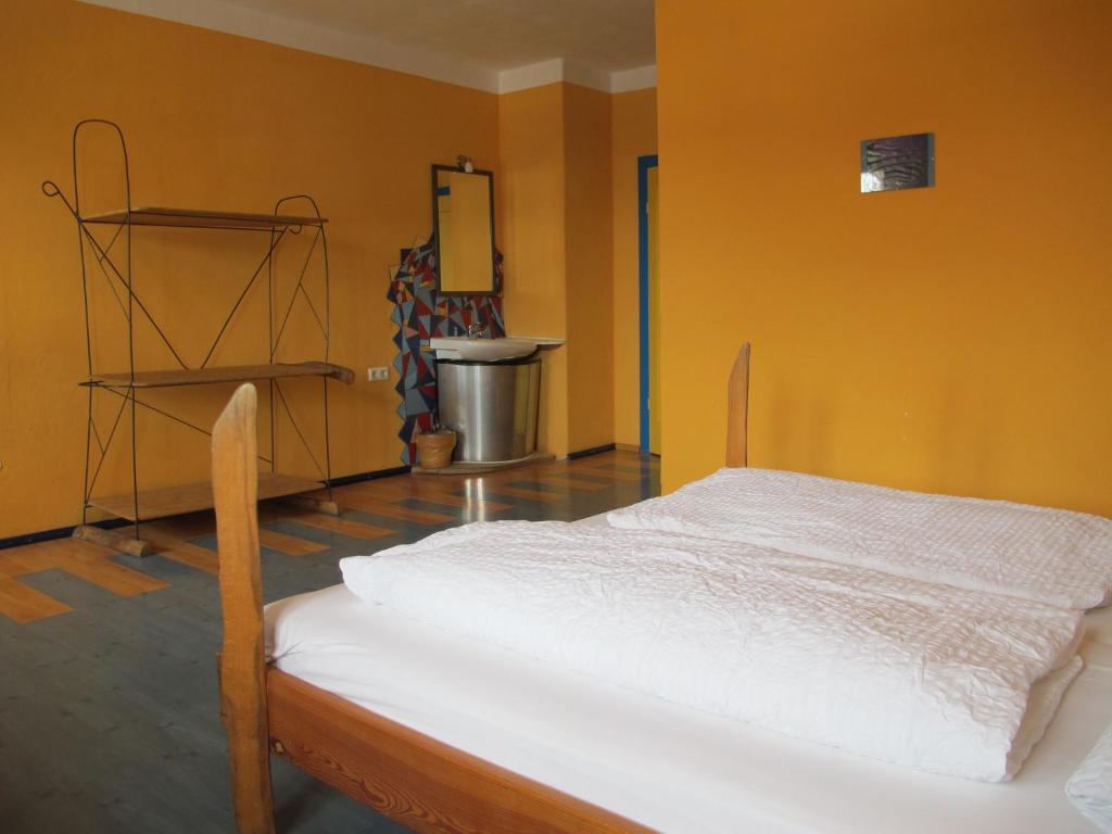 Schiff Bihlerdorf - Hostel Room photo